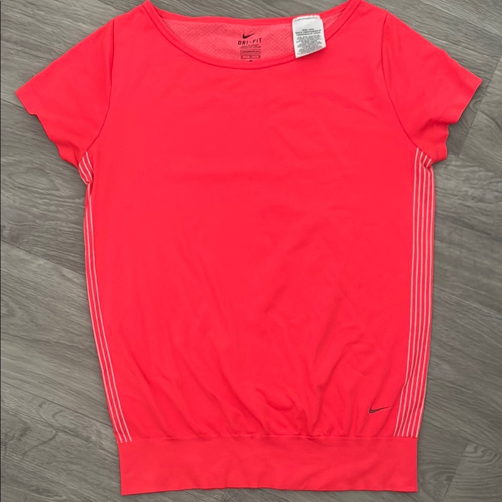 Nike DriFit Top
